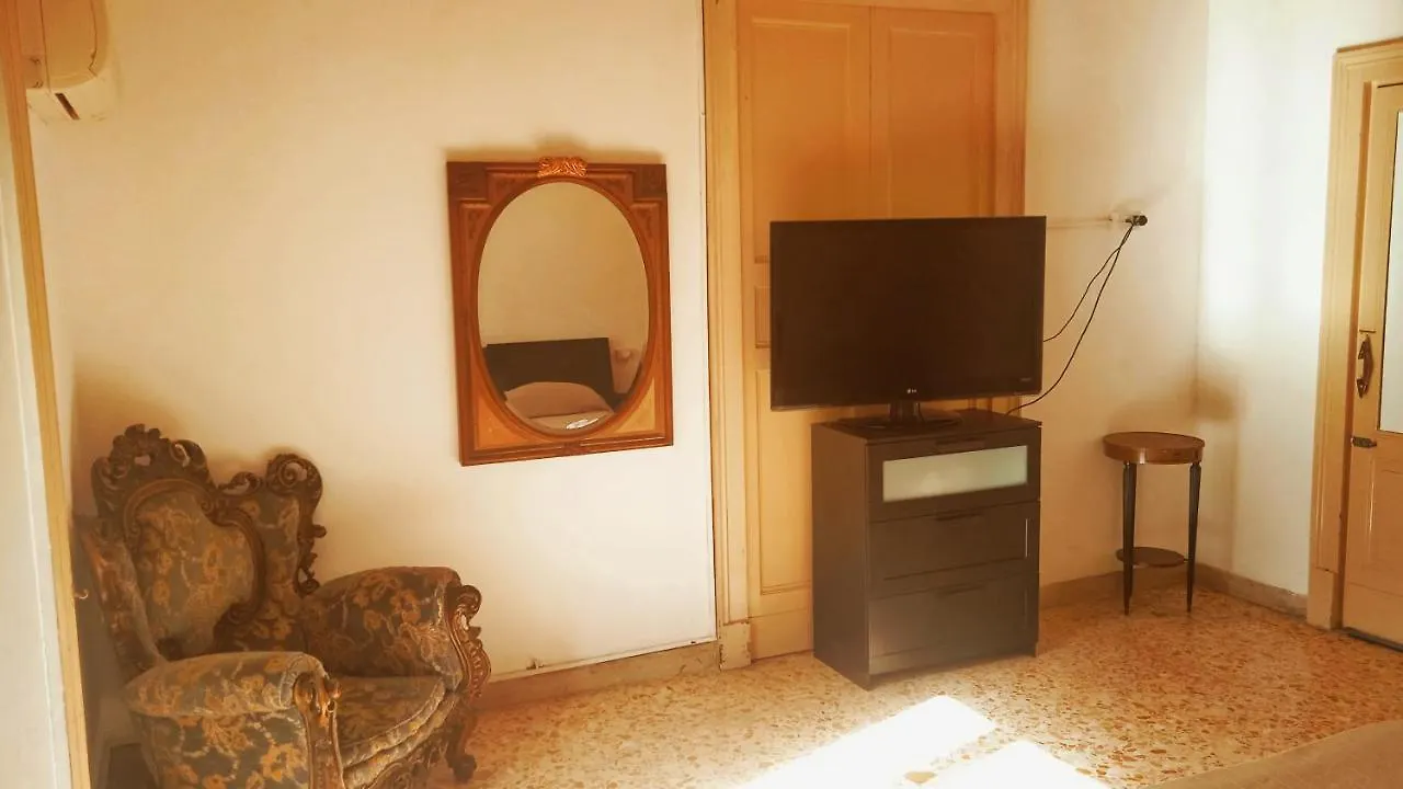 Couette-café Bed and Breakfast Bed And Books Isabella à Catane Italie